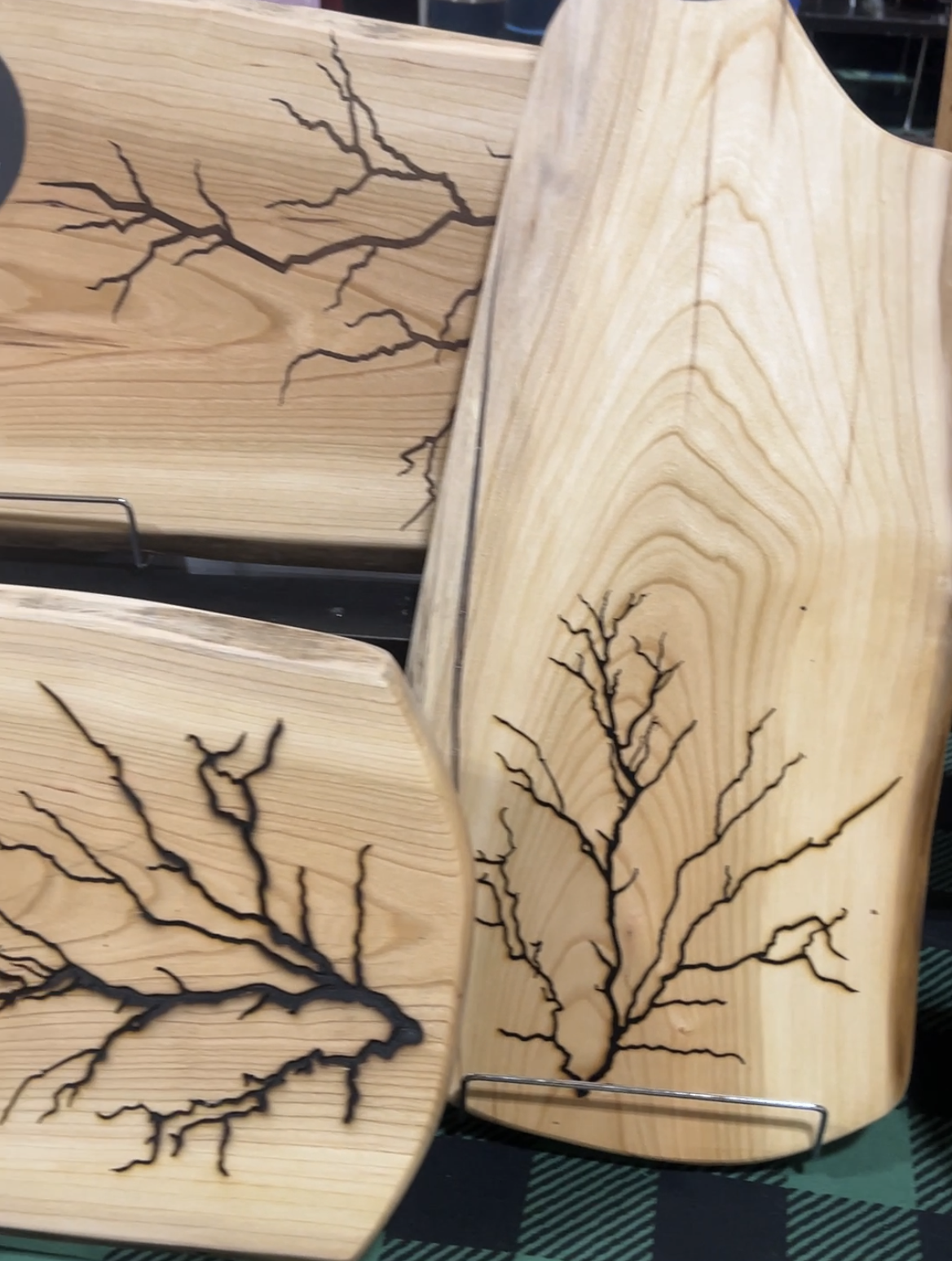 Tablas para embutidos Cherry Live Edge